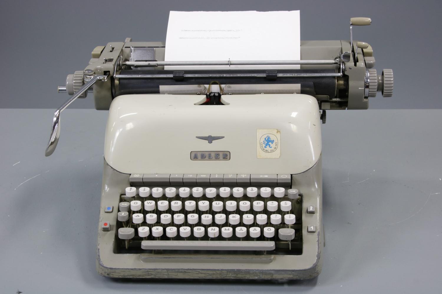 Rare Adler skrivmaskin