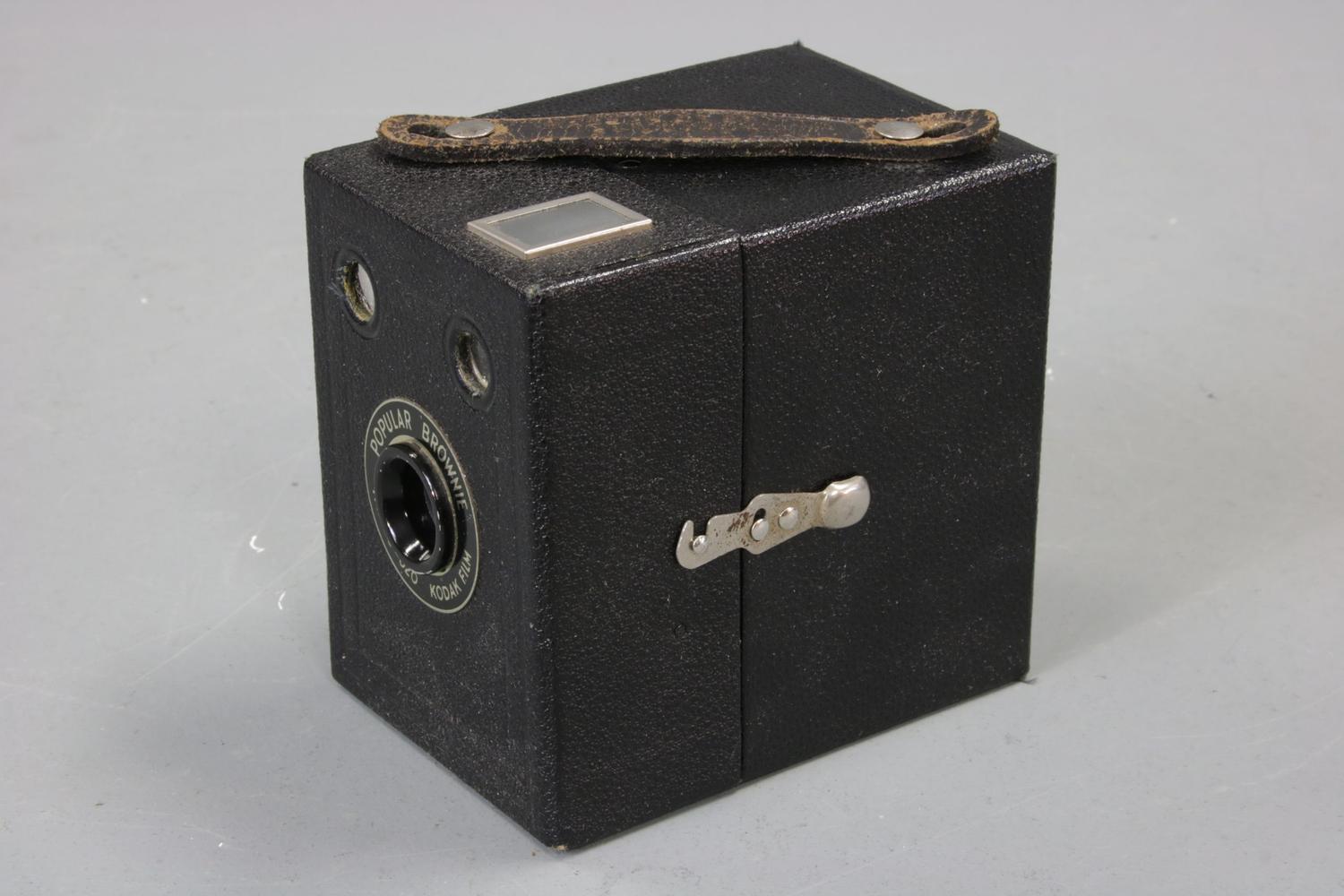 Kodak Six-20 Popular Brownie